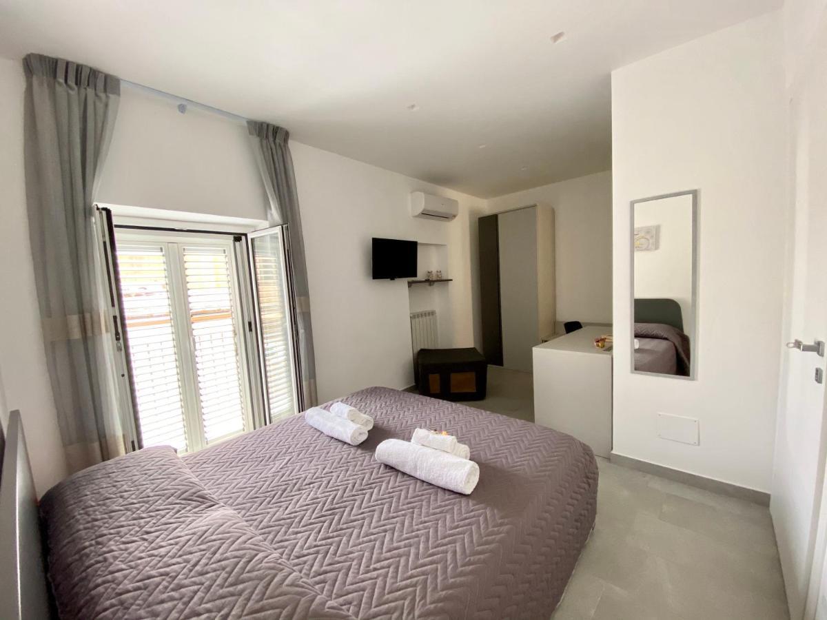 Al Centro Storico Bed & Breakfast กัลตาจีโรเน ภายนอก รูปภาพ