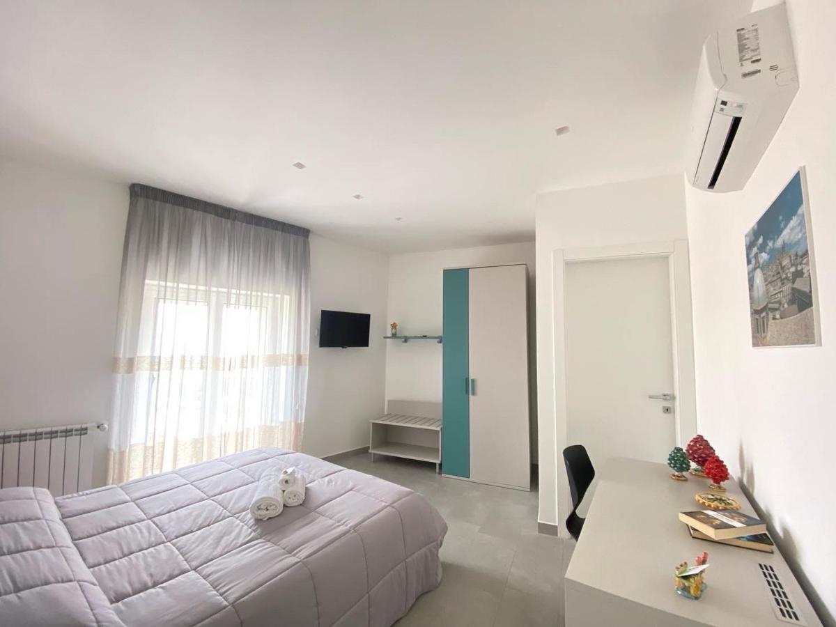 Al Centro Storico Bed & Breakfast กัลตาจีโรเน ภายนอก รูปภาพ