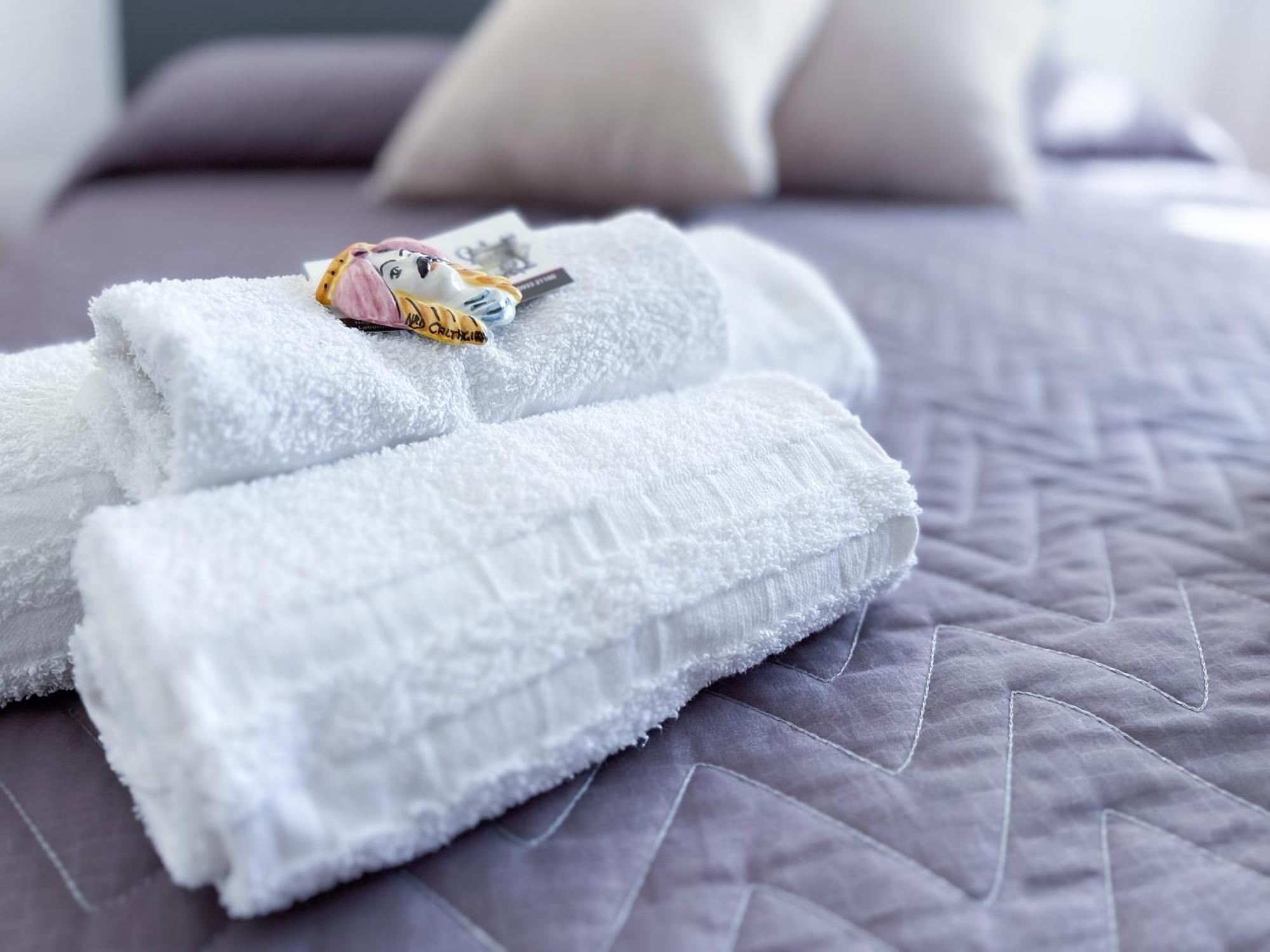 Al Centro Storico Bed & Breakfast กัลตาจีโรเน ภายนอก รูปภาพ